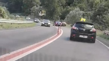 Шофьорът на НСО избутвал коли от пътя в Кресненското дефиле