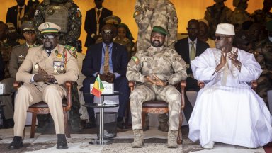 Руският президент Владимир Путин проведе днес телефонен разговор с лидера