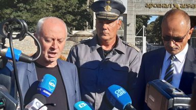 При разчистването на отломките на разрушения цех в завод Арсенал