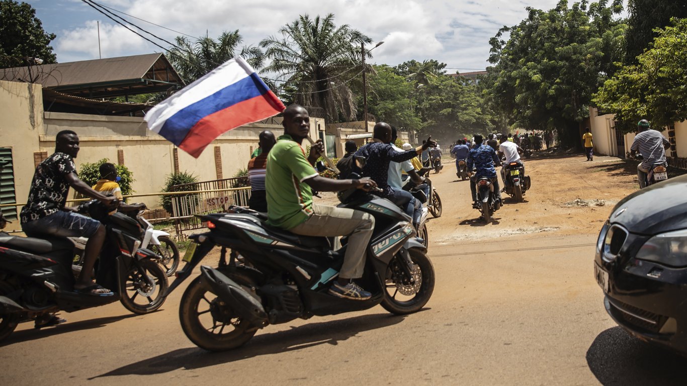 САЩ предупредиха Буркина Фасо за рисковете от съюз с Русия