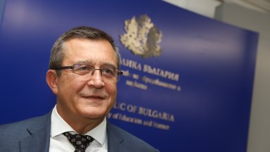 Служебният министър на образованието Сашо Пенов поздрави всички дейци на