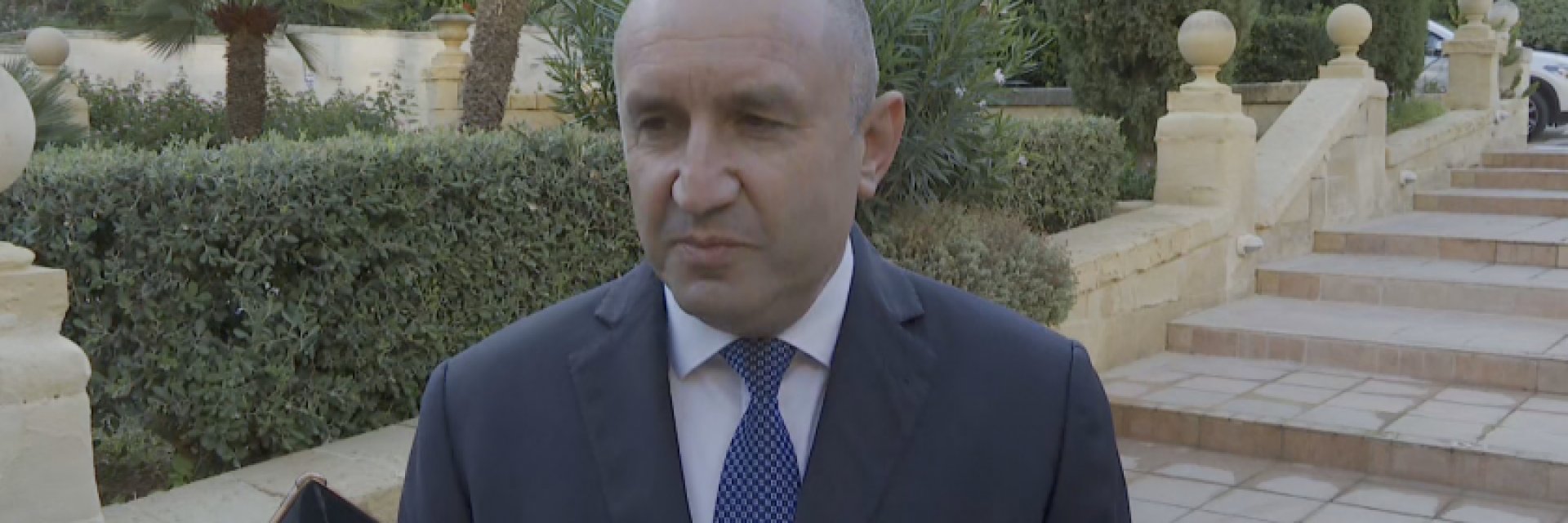 Радев обеща на партиите достатъчно време за формиране на стабилно мнозинство