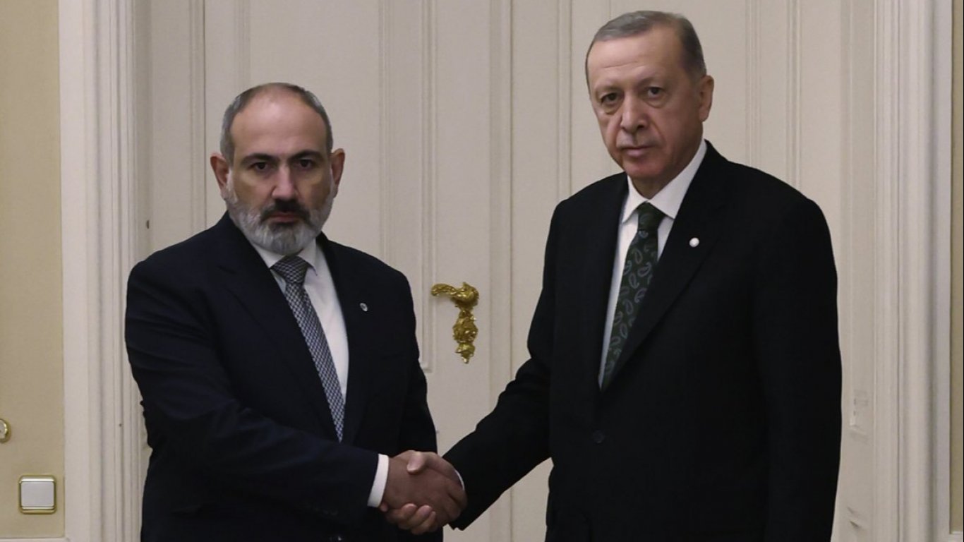ЕС праща мисия в Армения за мир с Азербайджан, историческа среща на Ердоган с Пашинян