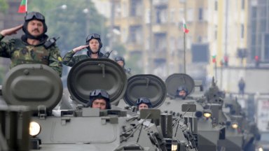  САЩ отпуска близо $40 млн. допълнително военно финансиране за България 