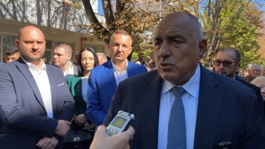 Похватът с контактна група според мен ще проработи нищо не