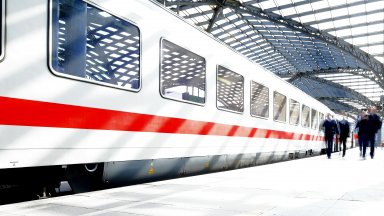 Саботаж в радиокомуникационната система спря движението на влаковете в Северна Германия