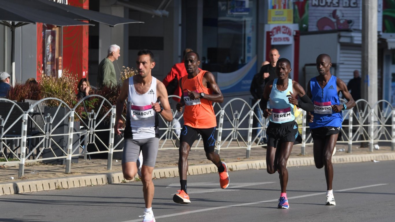 Участниците в софийския маратон днес останаха без медали 