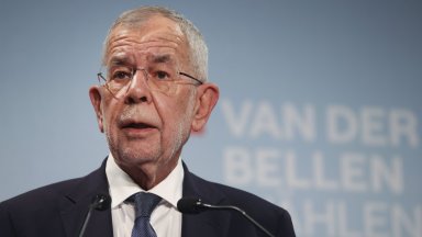 Австрийският президент Александър ван дер Белен печели над 50 процента