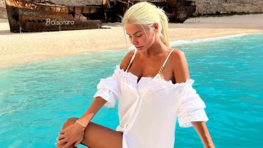 Светлана Гущерова се втали до неузнаваемост 