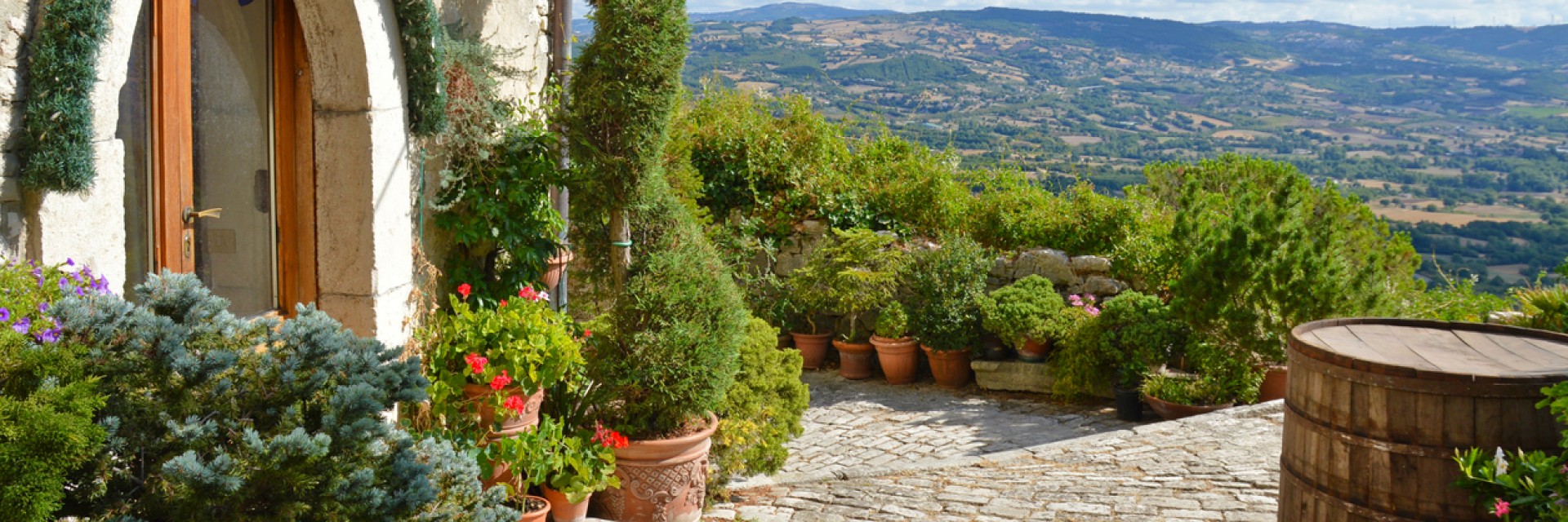 9 алтернативни града на най-популярните туристически дестинации   