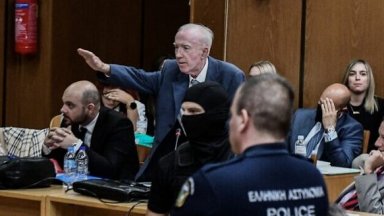 Гръцкият здравен министър Танос Плеврис осъди днес нацистки поздрав в