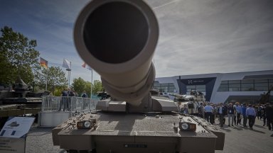 Руска компания предлага пет милиона рубли 72 000 долара в