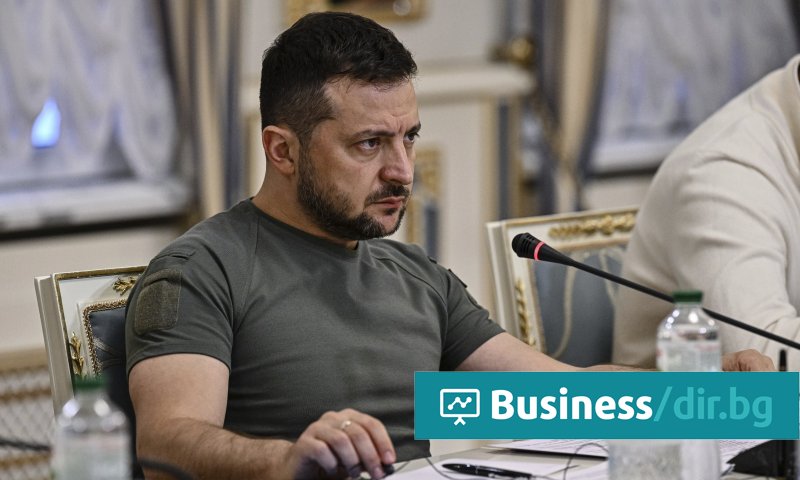 Руски самолет изстреля в сряда две крилати ракети, които прелетяха