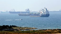 Задръстване от петролни танкери в Турция