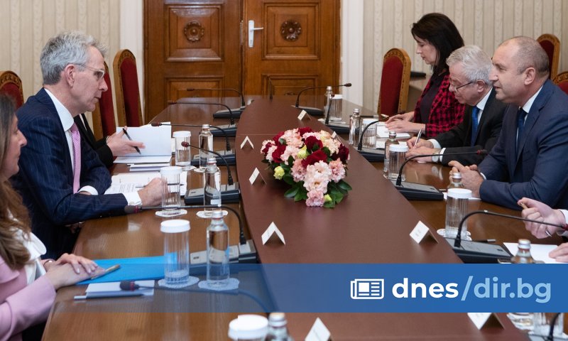 Президентът Румен Радев и премиерът Гълъб Донев се срещнаха днес