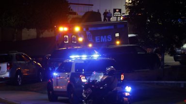 Петима души загинаха а двама бяха ранени при стрелба в