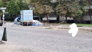 19 годишно момиче е загинало на място на спирка на градския