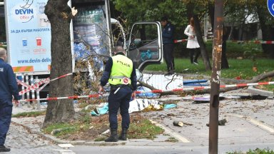 53 годишният шофьор на камиона прегазил и убил на място 19 годишно