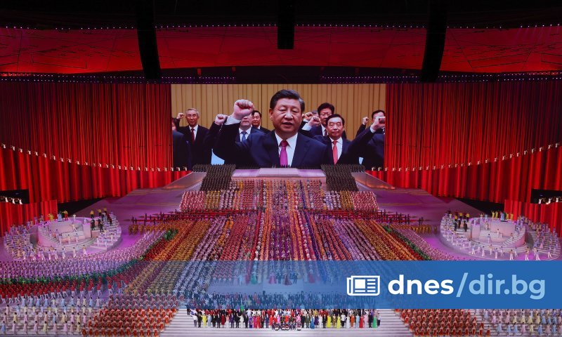 Очаква се управляващата Комунистическа партия на Китай да връчи трети