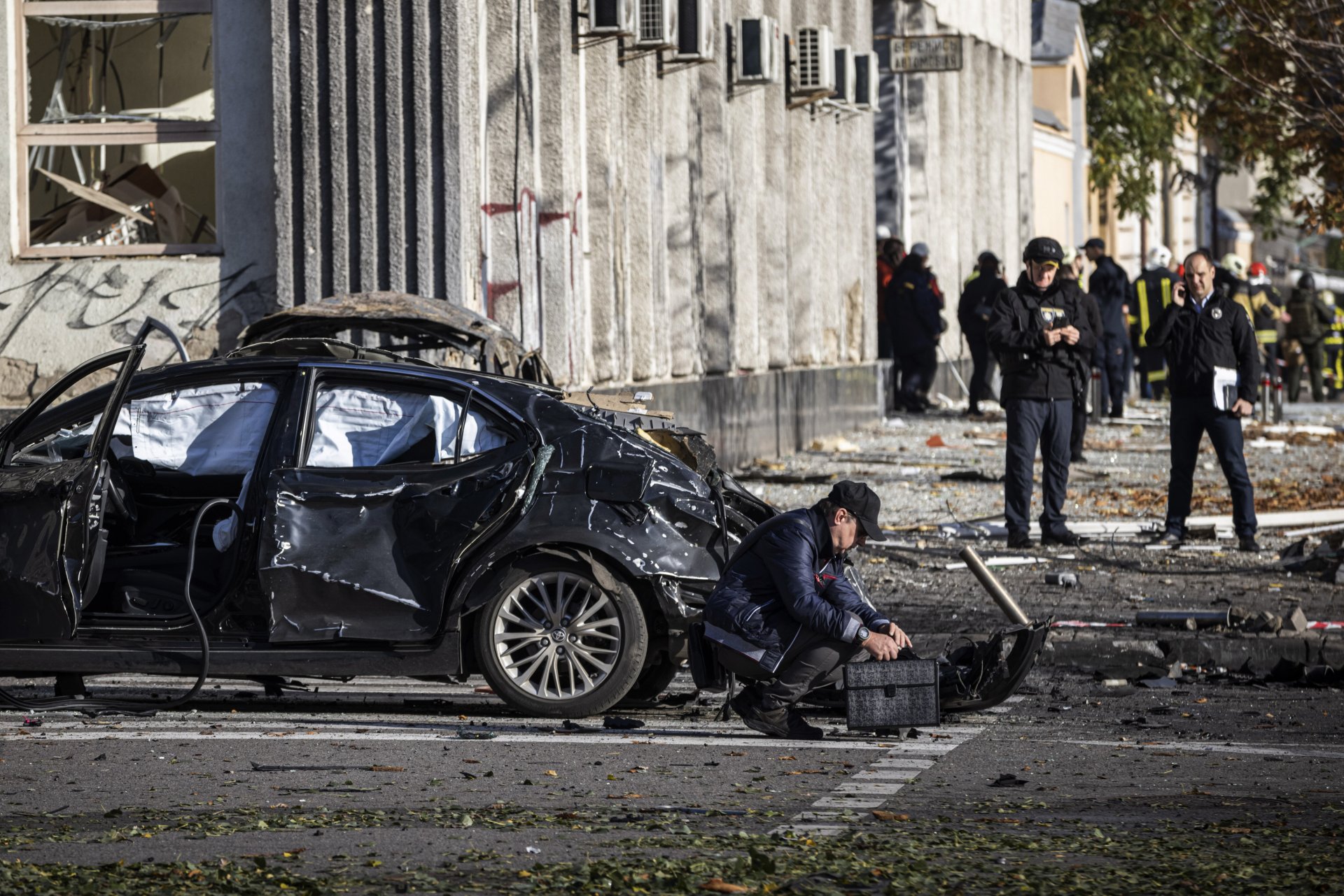 Седмицата започна с поредица взривове в Киев