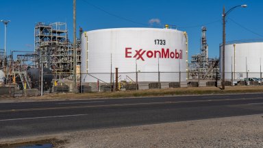 Exxon Mobil съди ЕС в опит да блокира данъка върху свръхпечалбите