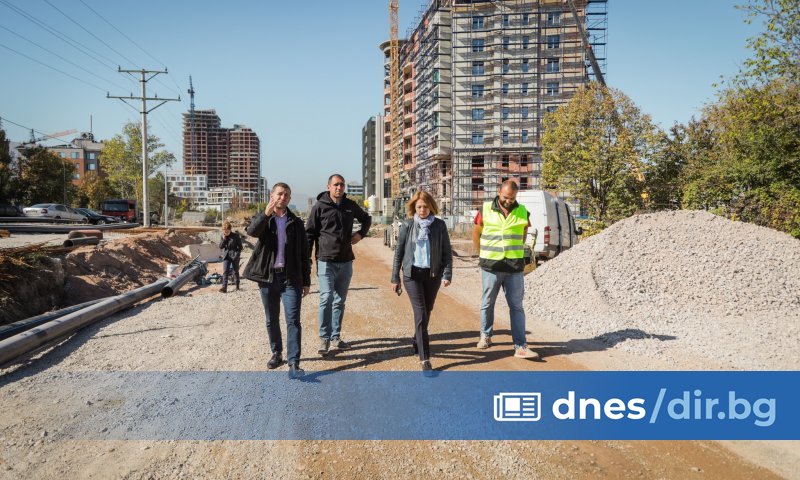 Изграждането на южното платно на бул. Филип Кутев от бул.