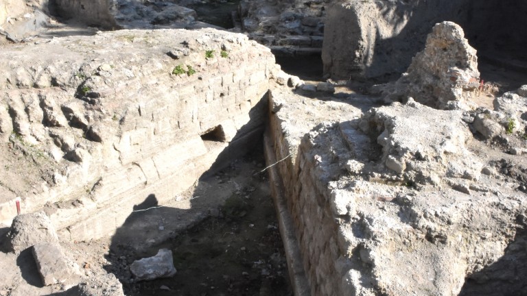 Разкрито е цялото трасе на западната крепостна стена на антична Бонония