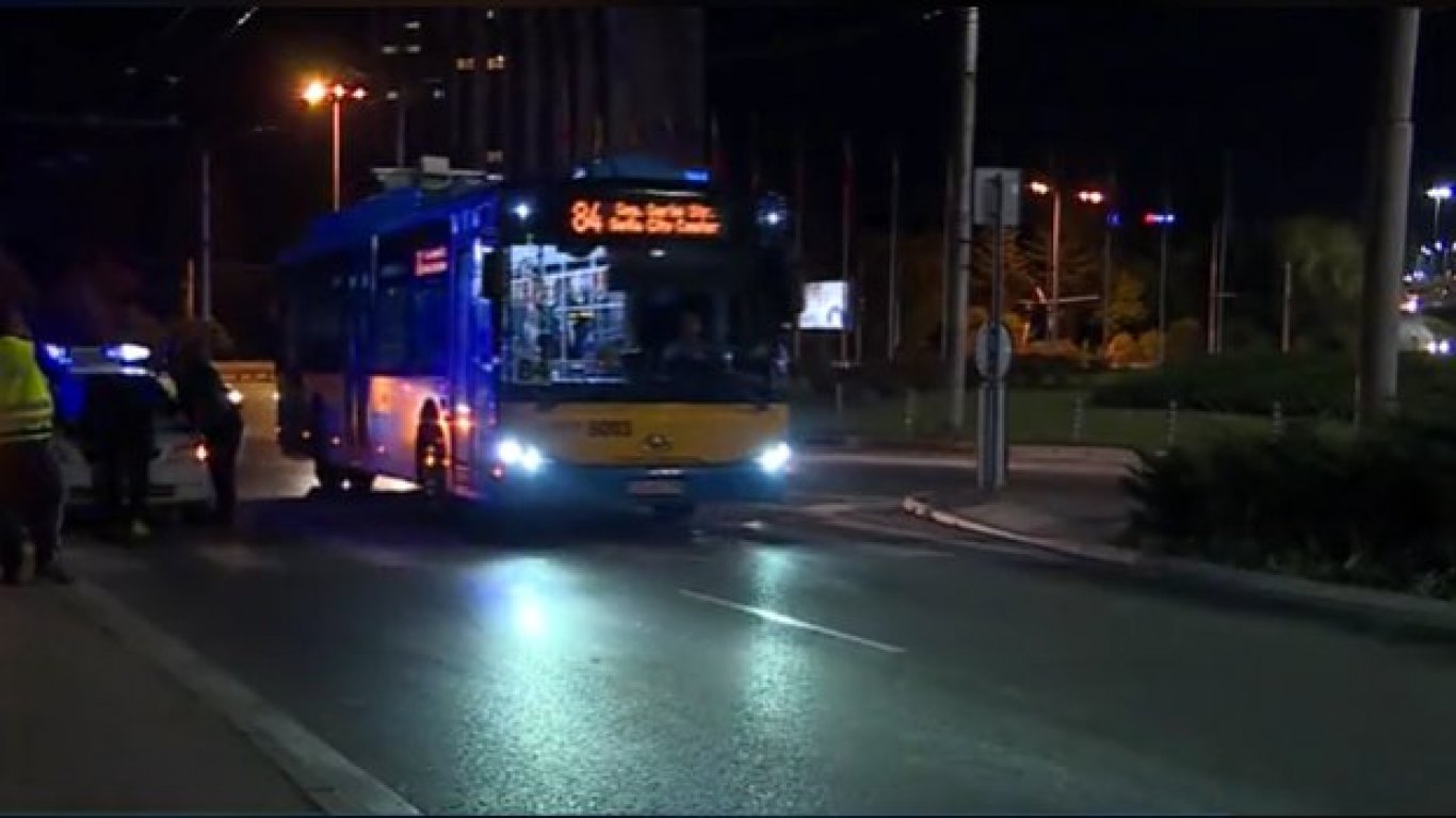 Шофьор блъсна момче на пешеходна пътека в София и избяга