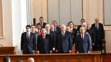 Политическите сили от вече разпуснатия 48 и парламент коментираха и състава