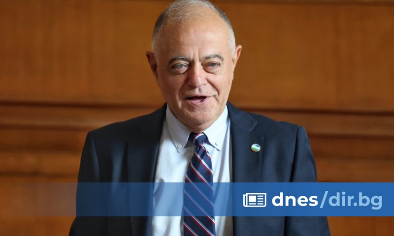 Това заяви в предаването съпредседателят на Демократична България Атанас Атанасов.
По