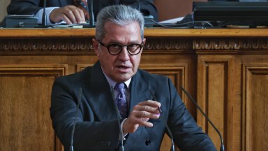 Държим да бъде избран председател на парламента Бламирането не е