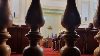 Народното събрание започна трета процедура по избор на председател на