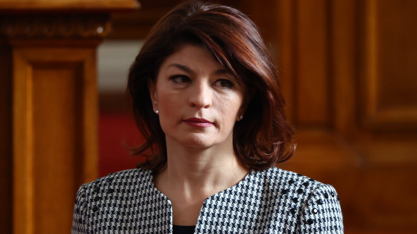 Десислава Атанасова: Започваме разговорите с другите партии, ПП-ДБ ни унижават