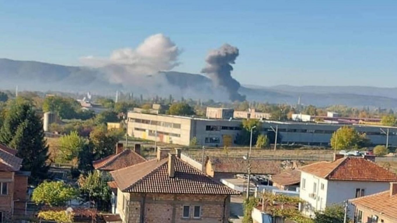  Пожар горя в близост до военния завод "Арсенал" 