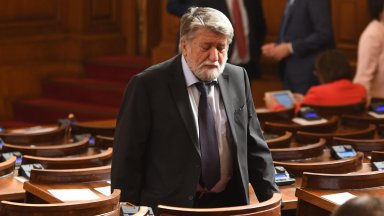 Втори ден продължава първото заседание на 48 ото Народно събрание което