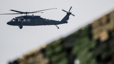 На косъм от нова трагедия: Военен "Блек Хоук" засече самолет на "Юнайтед Еърлайнс"