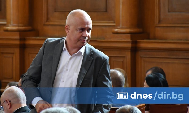 Това обясни в предаването Георги Свиленски от БСП.
Според него Бойко