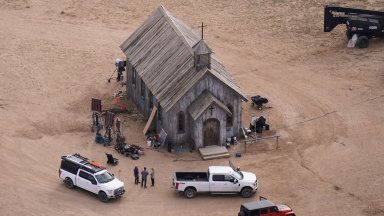 Търсят ново място за снимките на фаталния филм "Rust" с Алек Болдуин