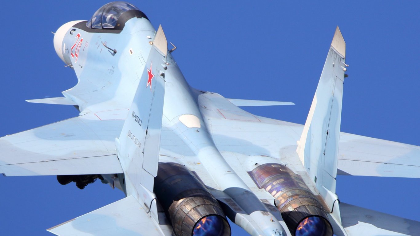Москва и Минск започнаха учения на бойната авиация в Беларус