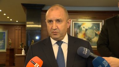 Утре започват консултациите при президента Румен Радев с парламентарната група