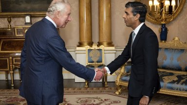 42 годишният Риши Сунак бе назначен за премиер от краля на Великобритания