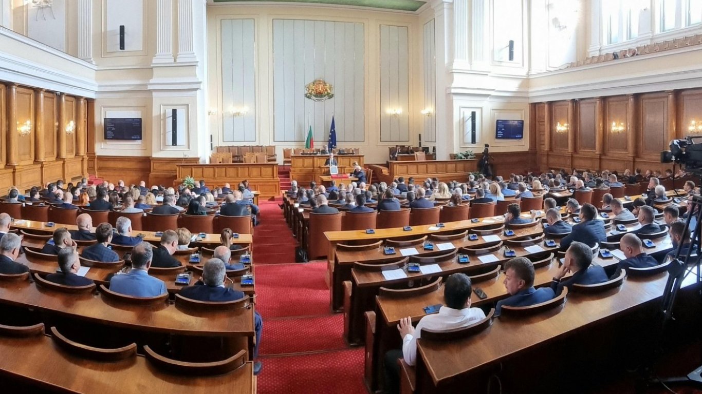 Депутатските прогнози на петия ден от 48-ото НС: Ще има или няма да има правителство