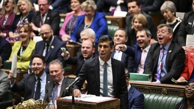 Британският премиер Риши Сунак отложи представянето на дългоочаквания бюджетен план