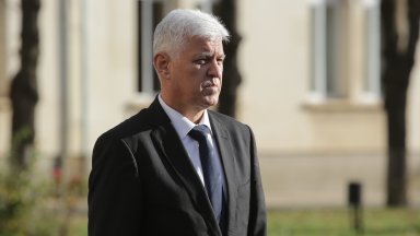 Трудно е да предвидя колко време ще даде президентът Радев