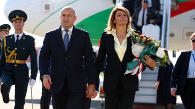 Държавният глава Румен Радев пристигна в Кишинев откъдето започва двудневното