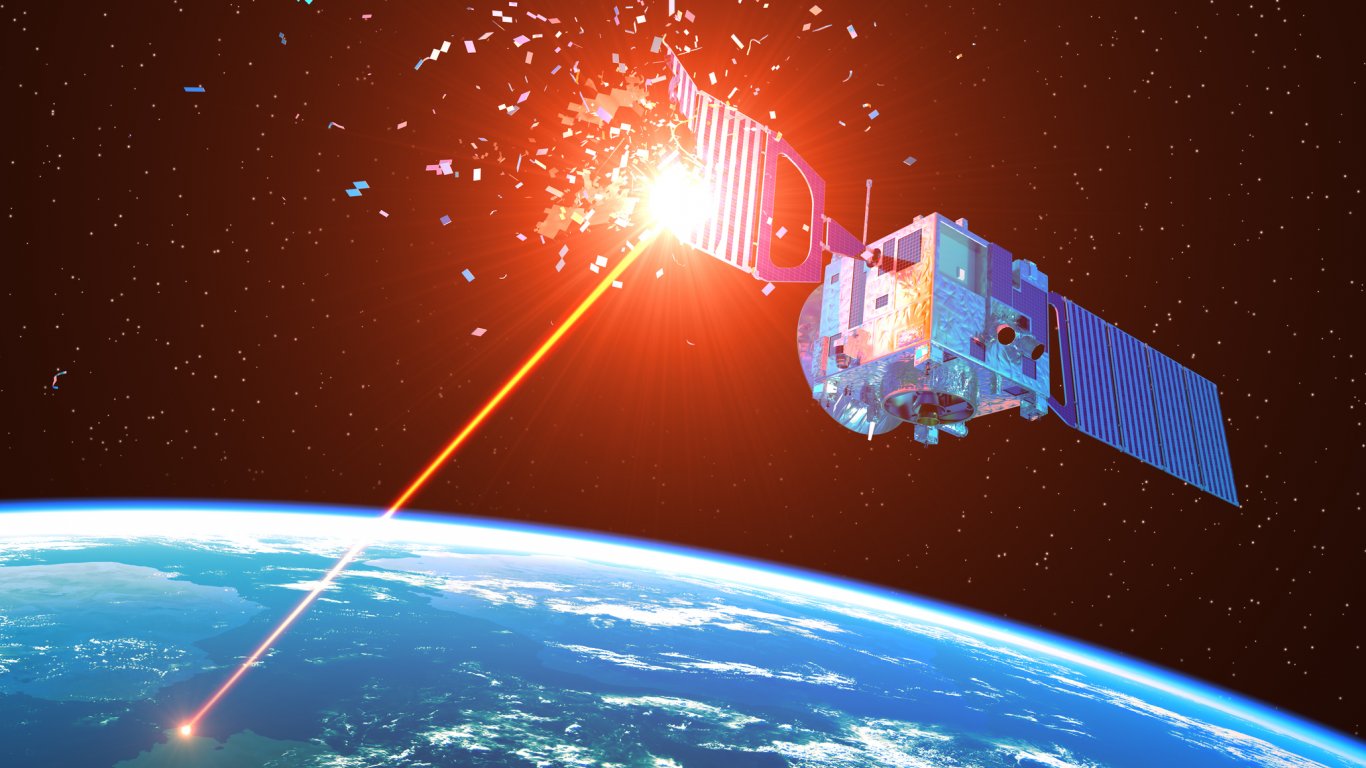 Русия предупреждава Запада, че може да унищожи космическите му сателити 
