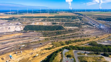 В Германия бутат вятърен парк, за да се разшири добива на въглища