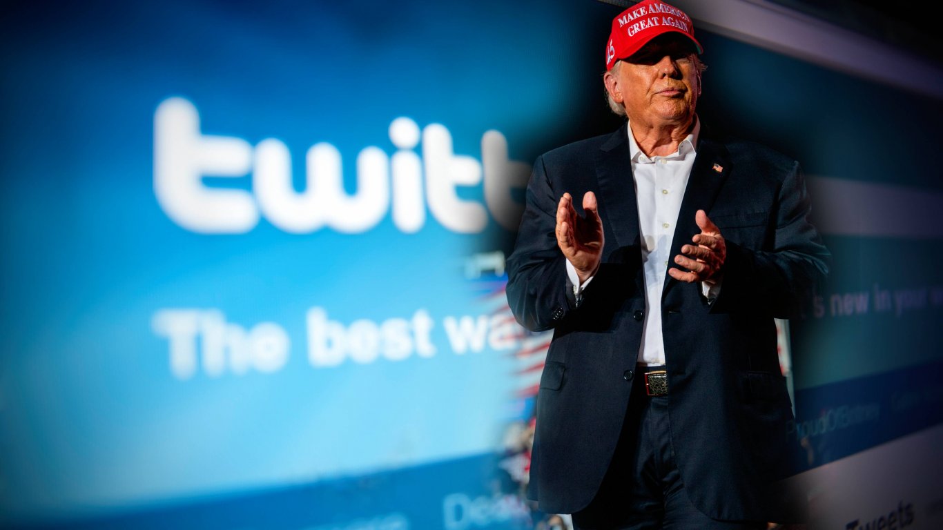 "Туитър" възстанови акаунта на Тръмп