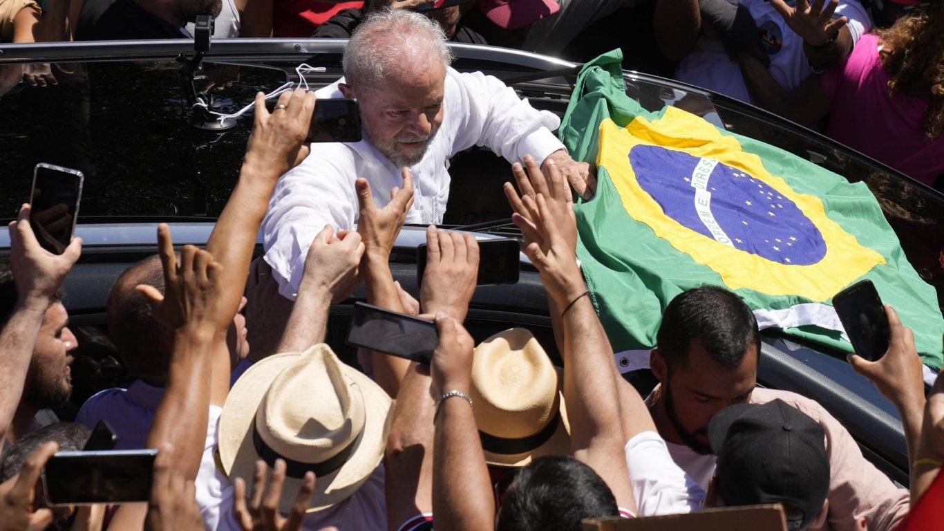 От Чърчил до Лула: големите завръщания в политиката. Кой е следващият?