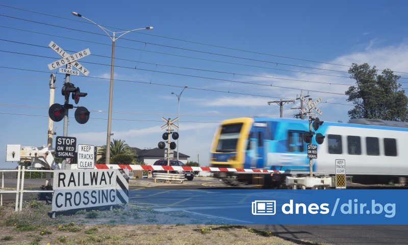 Над сто души са ранени при сблъсък между два влака